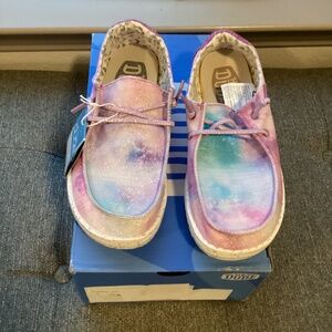 HEY DUDE Girls Wendy Dreamer Casual Moccasin Sneakers, size Y4/L5, EU36